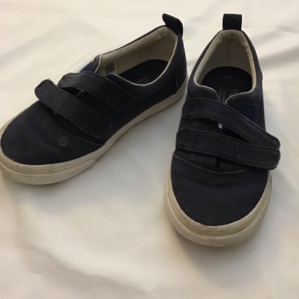 Toms Kids’ Fenix Double Strap Sneaker